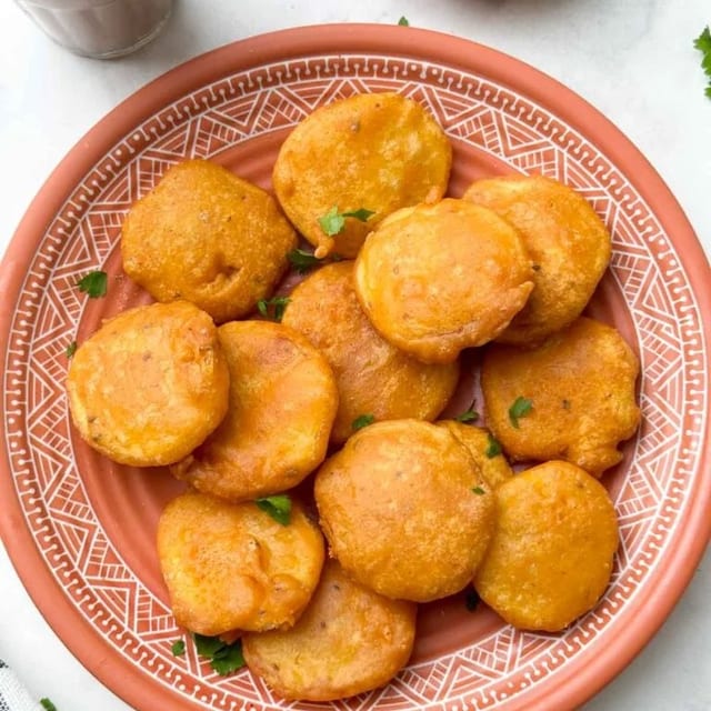 Aloo Bajji (starts From 4pm).